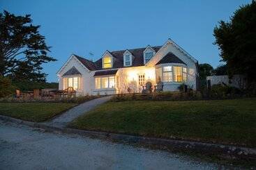 تختخواب و صبحانه The Residence At Bolenna