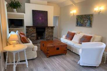 تختخواب و صبحانه The Residence At Bolenna