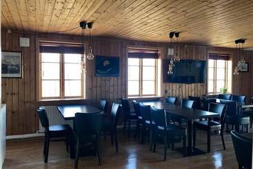 هتل Café De Upernavik