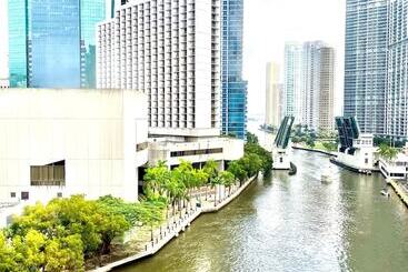 هتل Indigo Miami Brickell By Ihg