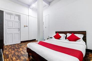 בית מלון כפרי Oyo 14090 Fine Stay Guest House
