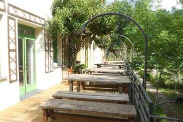 住宿加早餐  Gîte De Llo