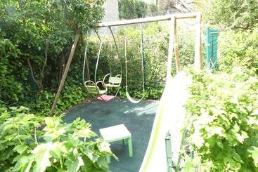 住宿加早餐  Gîte De Llo