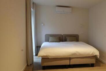 هاستل Pret A Gouter Bistro Bar Bed
