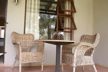 تختخواب و صبحانه Malibu Country Lodge