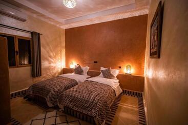 پانسیون Riad Les Jardins De Merzouga