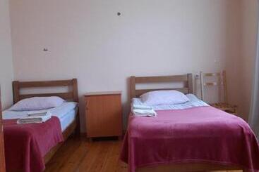 پانسیون Kera Guest House