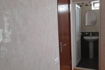 پانسیون Kera Guest House