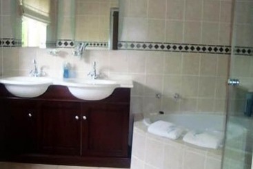 پانسیون Lu S Guest House