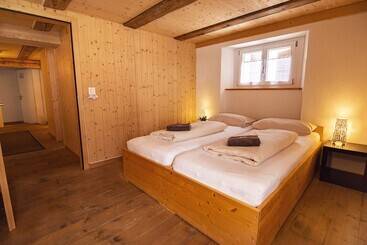 펜션 Sust Lodge Am Gotthard