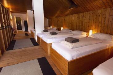 펜션 Sust Lodge Am Gotthard