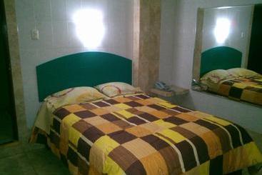 پانسیون Hostal Hostello Lima Airport