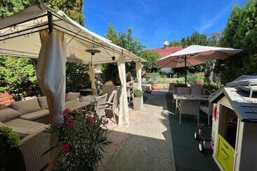 پانسیون Maria Penzion & Restaurant