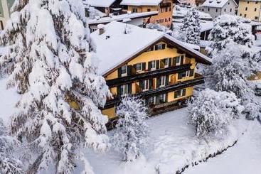 هتل آپارتمان Appartchalet La Rondula