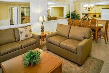 Charter Club Resort Of Naples Bay