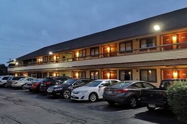 酒店 American Value Inn