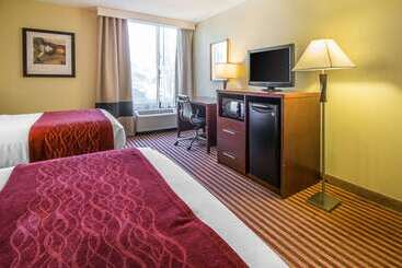 هتل Comfort Inn & Suites Kissimmee By The Parks