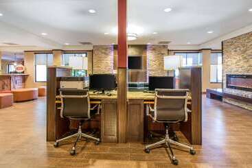 هتل Comfort Inn & Suites Kissimmee By The Parks