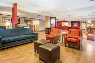 هتل Comfort Inn & Suites Kissimmee By The Parks