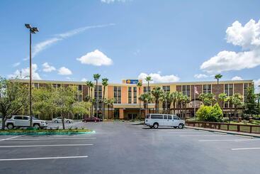 هتل Comfort Inn & Suites Kissimmee By The Parks