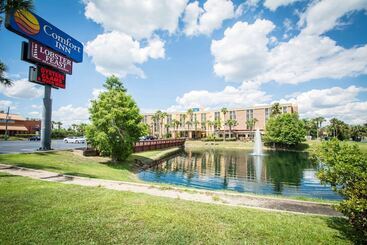 هتل Comfort Inn & Suites Kissimmee By The Parks