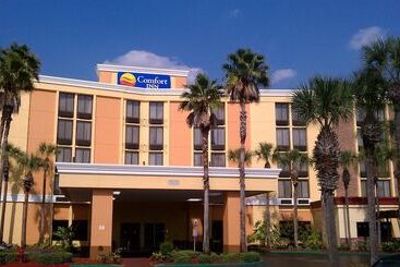 هتل Comfort Inn & Suites Kissimmee By The Parks