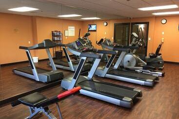 هتل Comfort Inn & Suites Kissimmee By The Parks