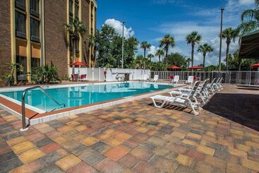هتل Comfort Inn & Suites Kissimmee By The Parks