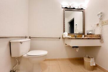 هتل Comfort Inn & Suites Kissimmee By The Parks