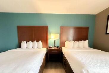 هتل Comfort Inn & Suites Kissimmee By The Parks