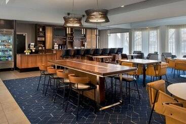 هتل Courtyard By Marriott Baltimore Hunt Valley
