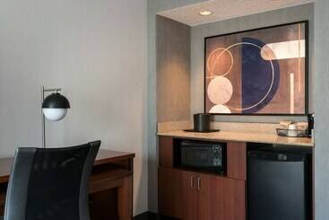 هتل Courtyard By Marriott Baltimore Hunt Valley