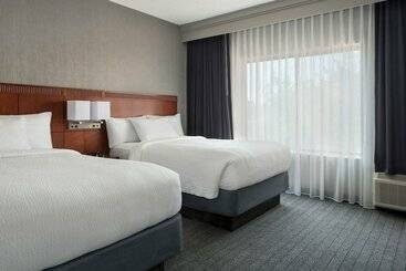 هتل Courtyard By Marriott Baltimore Hunt Valley