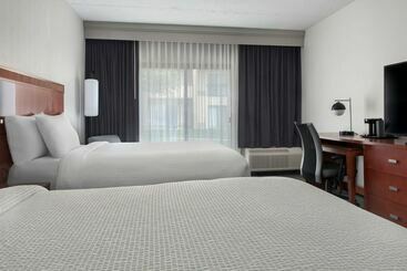 هتل Courtyard By Marriott Baltimore Hunt Valley