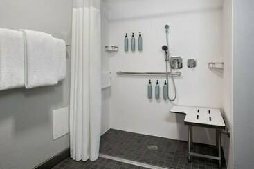 هتل Courtyard By Marriott Baltimore Hunt Valley