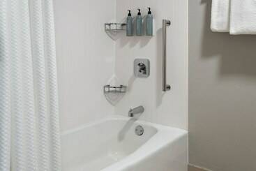 هتل Courtyard By Marriott Baltimore Hunt Valley