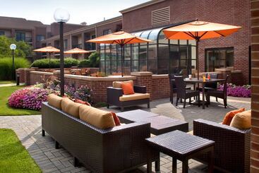 هتل Courtyard By Marriott Boston Norwood/canton