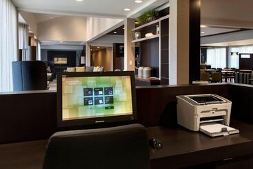 هتل Courtyard By Marriott Boston Norwood/canton