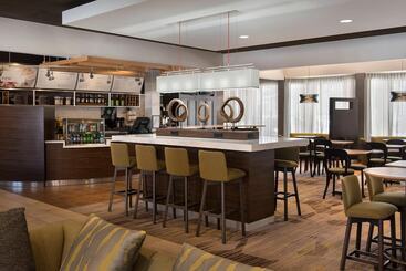 هتل Courtyard By Marriott Boston Norwood/canton