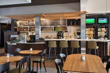 هتل Courtyard By Marriott Boston Norwood/canton
