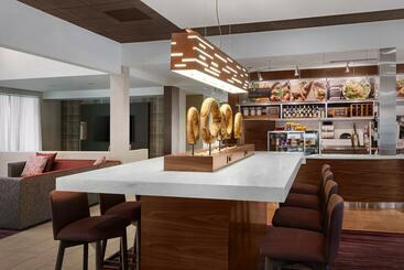 هتل Courtyard By Marriott Fishkill