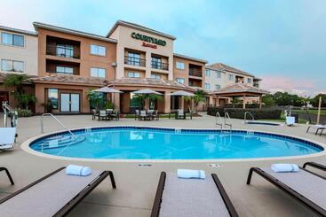 هتل Courtyard By Marriott Orlando Lake Mary North