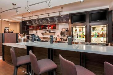 هتل Courtyard By Marriott Orlando Lake Mary North