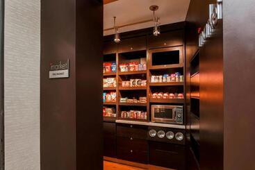 هتل Courtyard By Marriott Orlando Lake Mary North