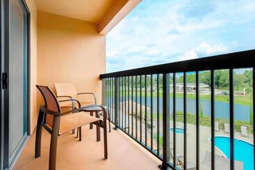 هتل Courtyard By Marriott Orlando Lake Mary North