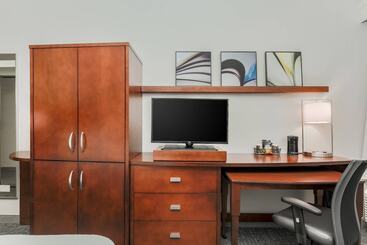 هتل Courtyard By Marriott Orlando Lake Mary North