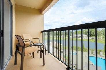 هتل Courtyard By Marriott Orlando Lake Mary North