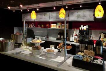هتل Courtyard By Marriott Pensacola