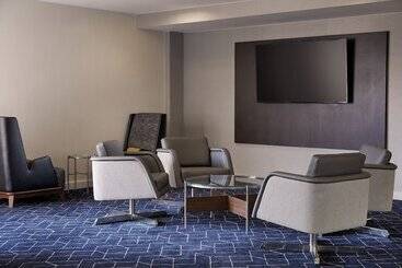 هتل Courtyard By Marriott St. Louis Downtown West