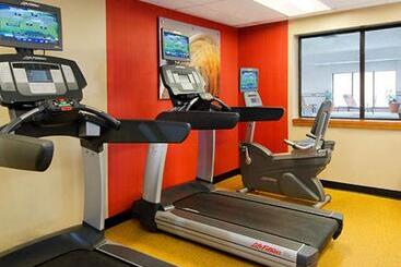 هتل Courtyard By Marriott St. Louis Downtown West